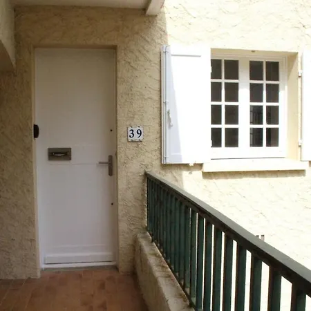 With 1 Bedroom Hébergement de vacances Les Lecques