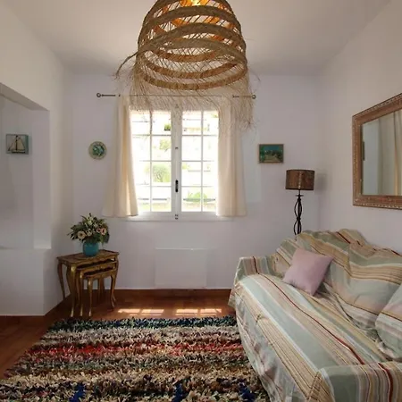With 1 Bedroom Hébergement de vacances *